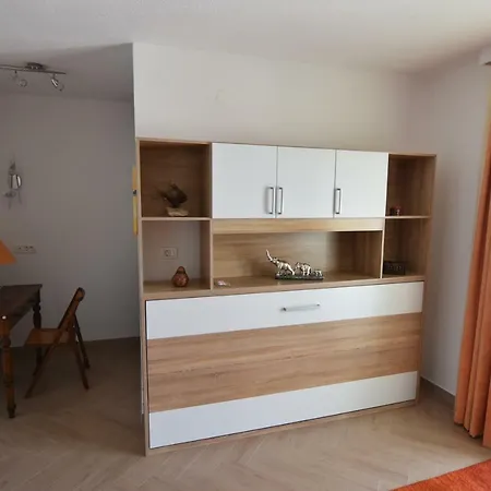 Portofino アパート オクルグ・ゴルニ